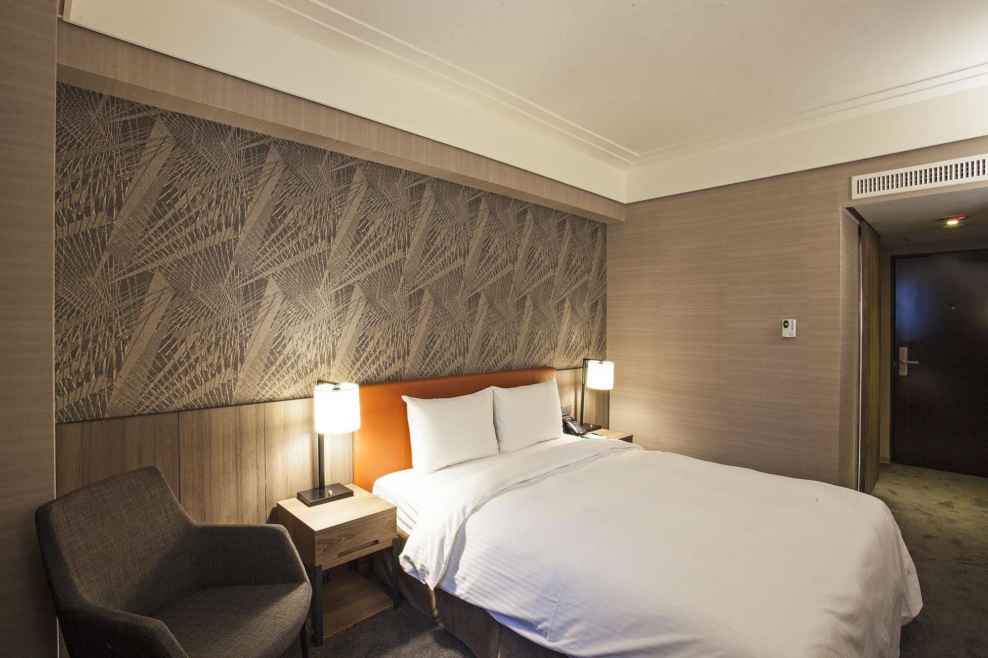 Citizen Hotel Taipei Eksteriør bilde