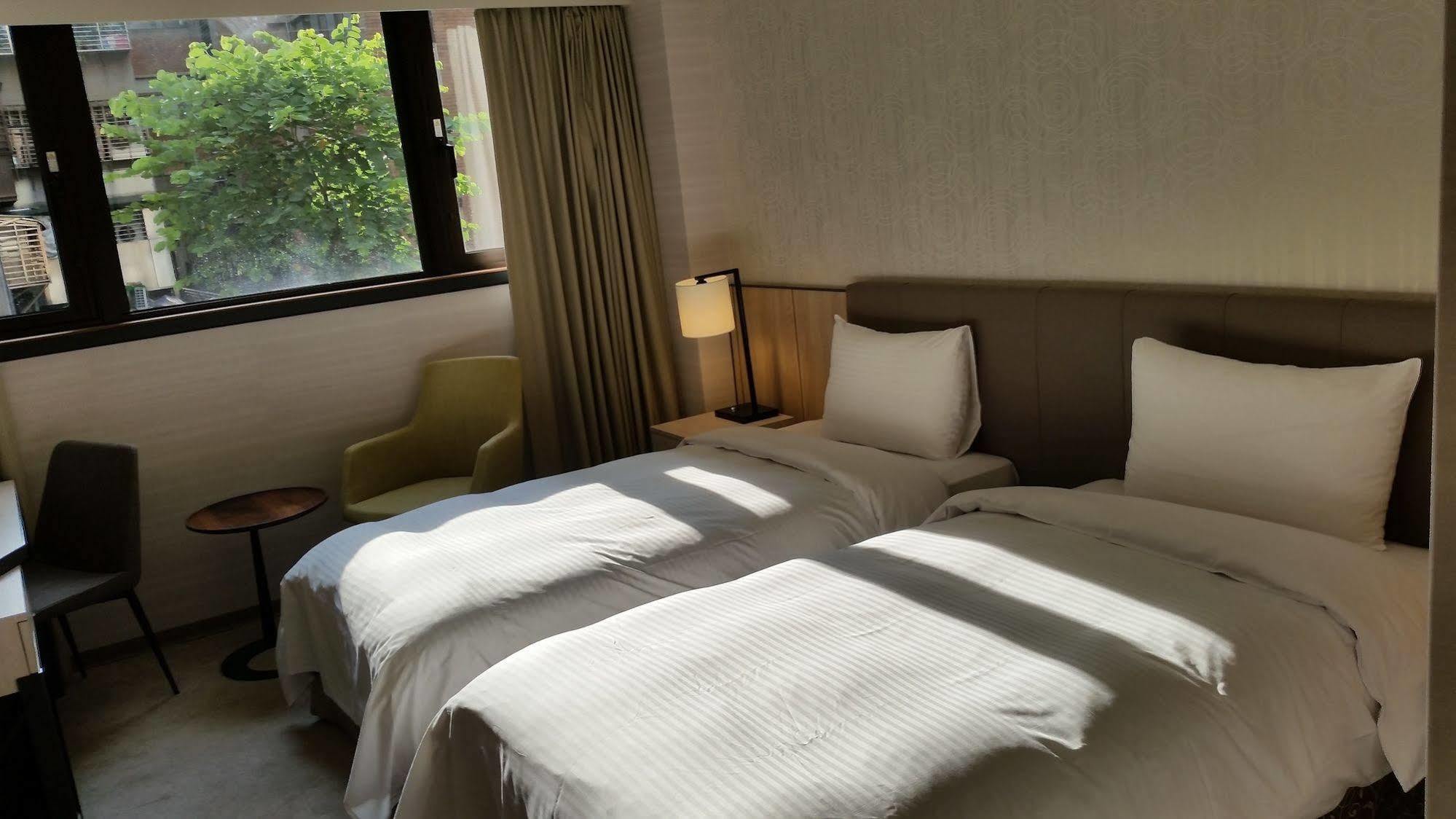 Citizen Hotel Taipei Eksteriør bilde