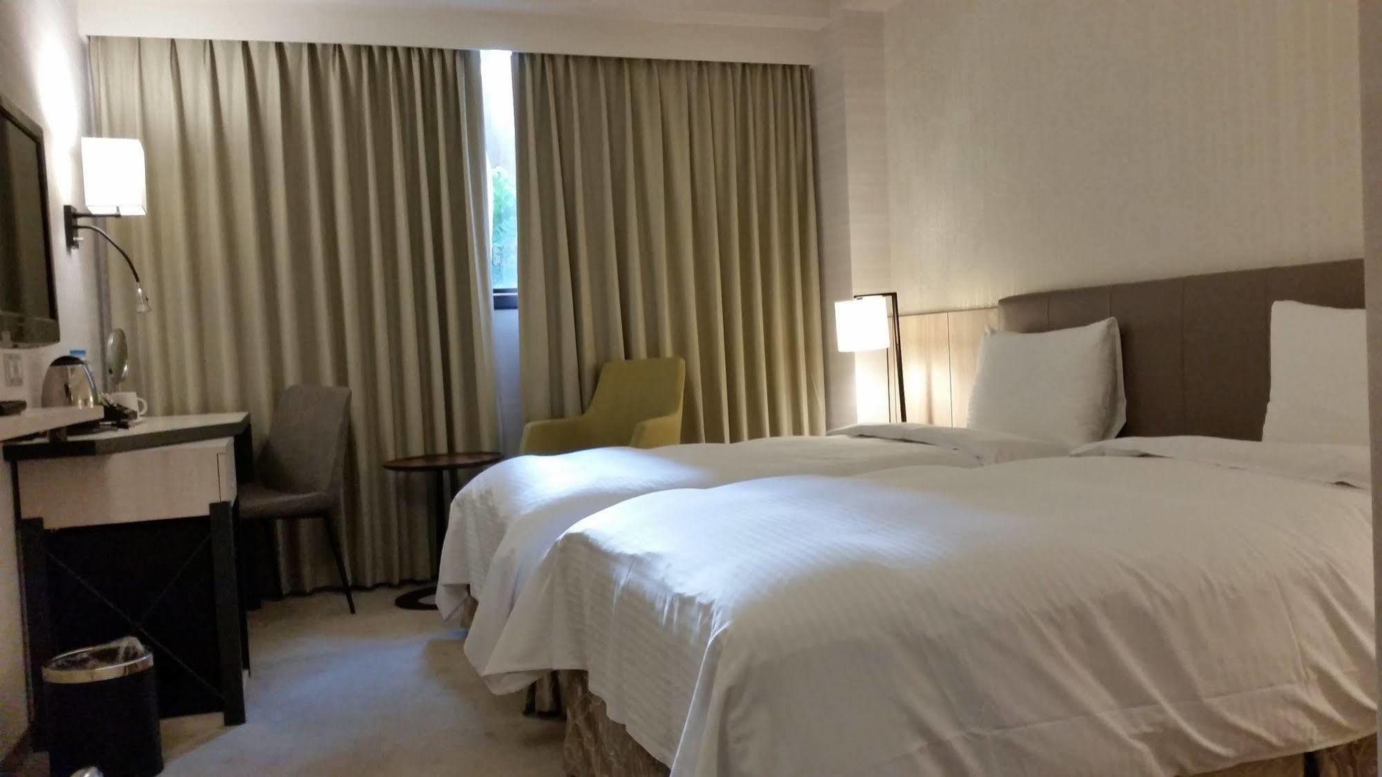 Citizen Hotel Taipei Eksteriør bilde