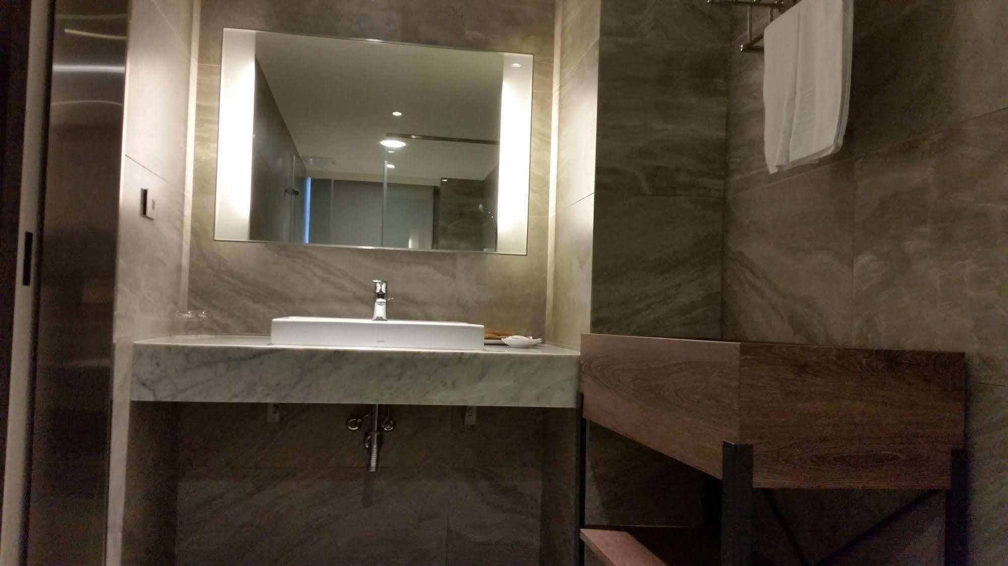 Citizen Hotel Taipei Eksteriør bilde